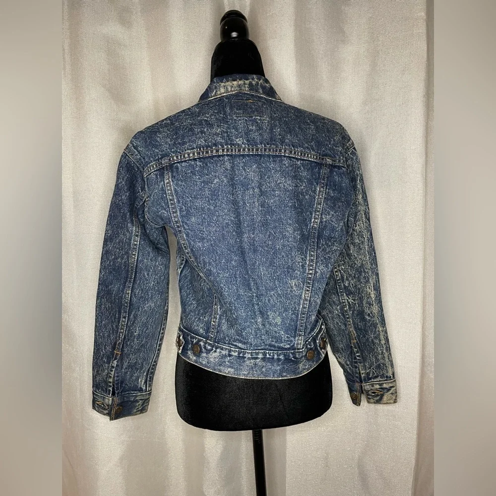 Vintage Women’s 80's Levi's Acid Wash Denim Trucker Jacket,  4 Pockets- Size L   - Picture 2 of 9